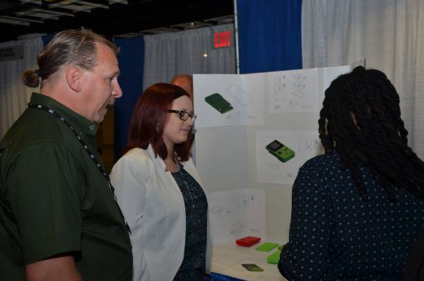 2016 ATE PI Conference   FDTC Student Booth   Ivy Wilson and Michael Davis disseminate their student projects